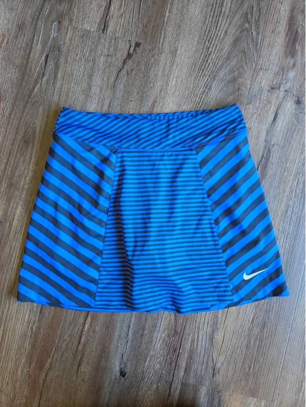 Nike golf blue and black striped skort xs